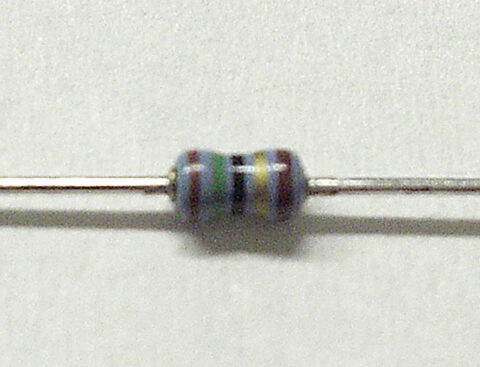 小型金属皮膜抵抗器 1/4W 15Ω±1% ∅1.7×L3.2mm 1本パック