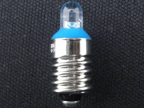 LED豆電球 きらびあ E10/13型 DC1.0-3.5V 中+外- ∅5.0青色15°14cd 1個パック B品